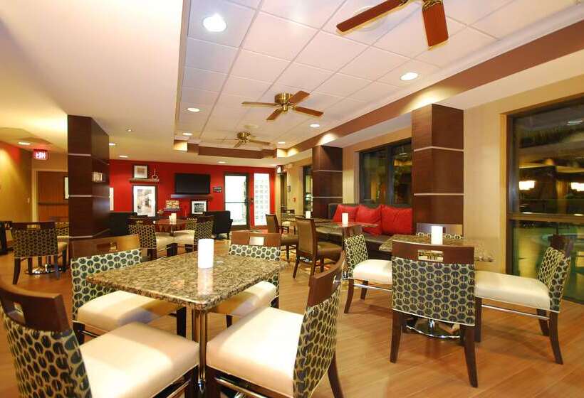 בית מלון כפרי Hampton Inn Fort Myers Airport & I 75