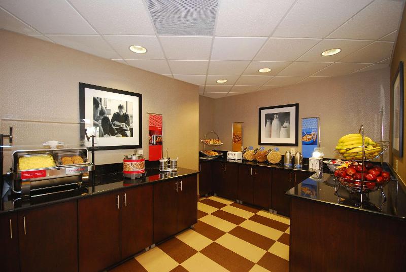 בית מלון כפרי Hampton Inn Fort Myers Airport & I 75