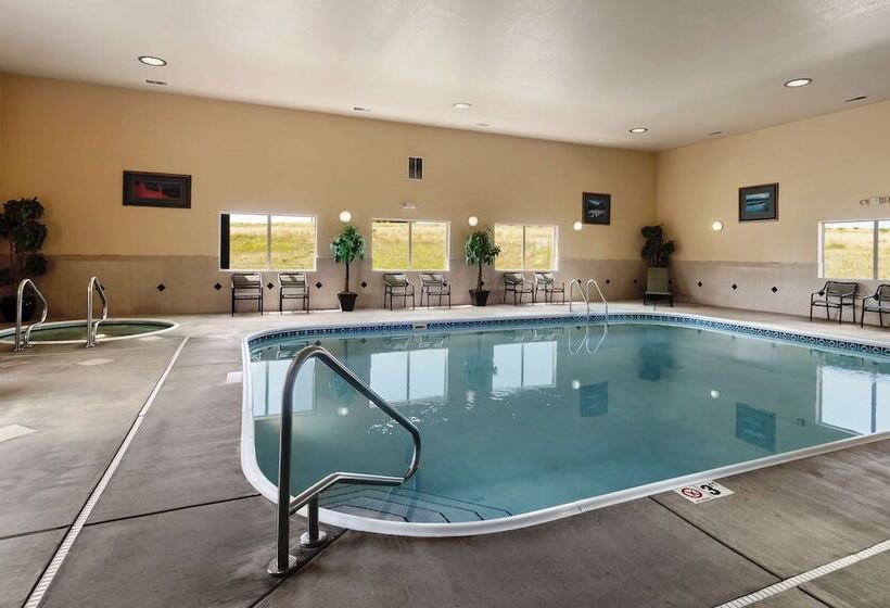 בית מלון כפרי Summit Suites