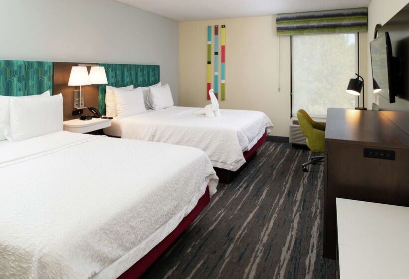 هتل Hampton Inn Greensboro Airport