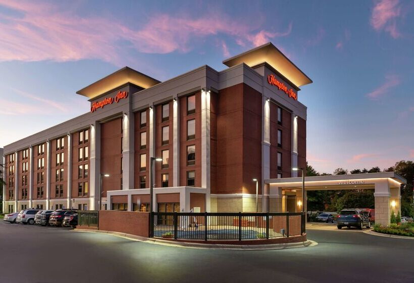 هتل Hampton Inn Greensboro Airport
