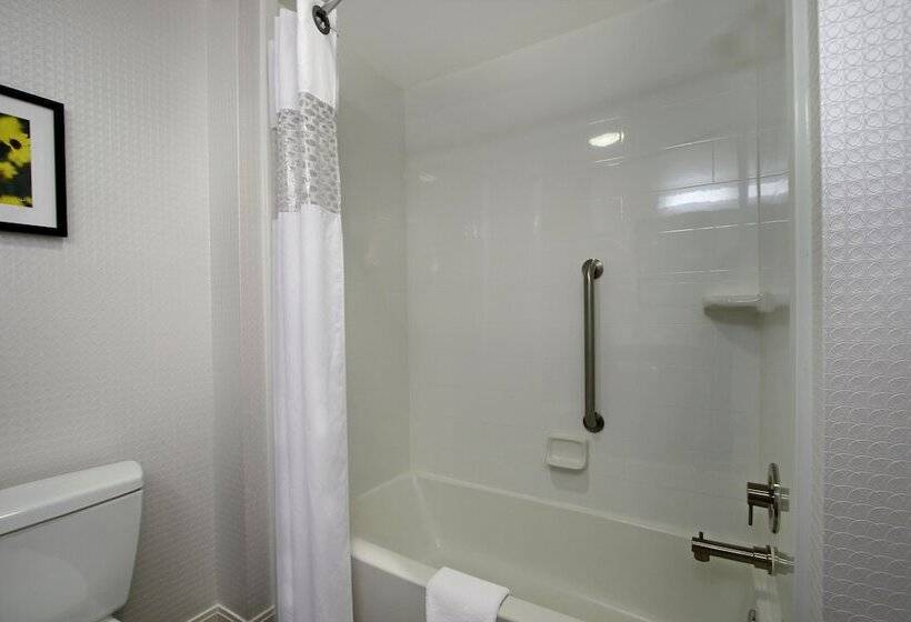 فندق Hampton Inn Hagerstown I 81