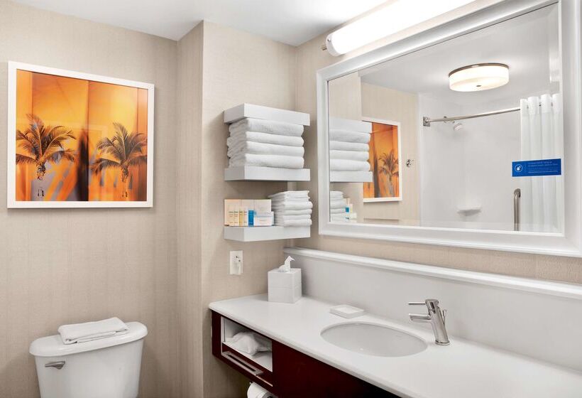 בית מלון כפרי Hampton Inn By Hilton Hallandale Beach Aventura