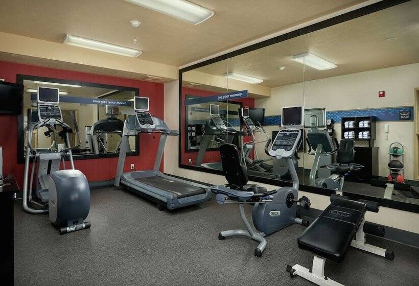 בית מלון כפרי Hampton Inn Helena