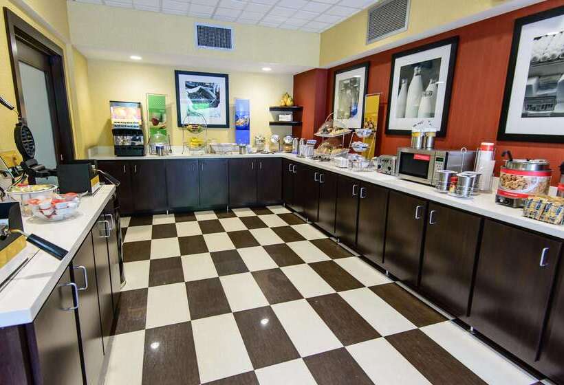هتل Hampton Inn Houstonpearland