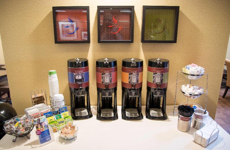 هتل Hampton Inn Houstonpearland