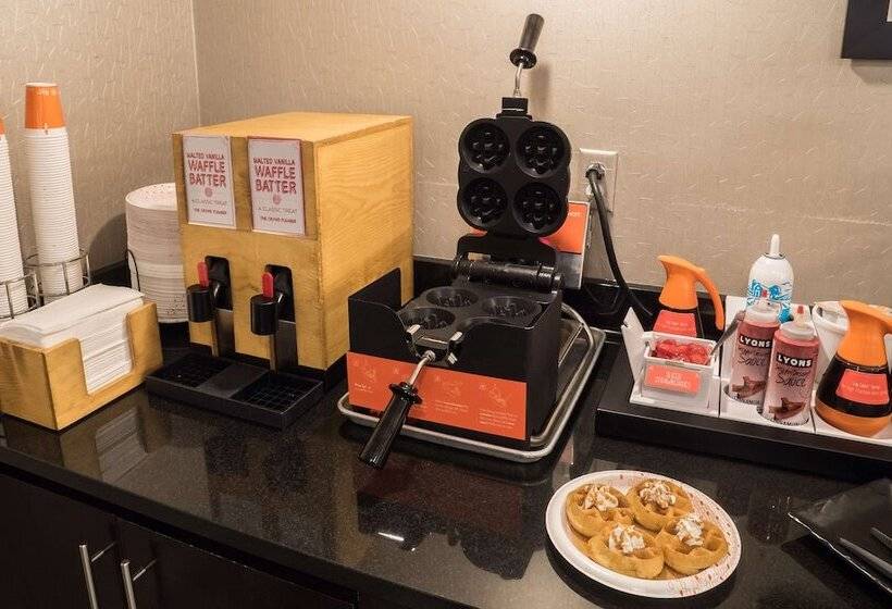 فندق Hampton Inn Lakeland