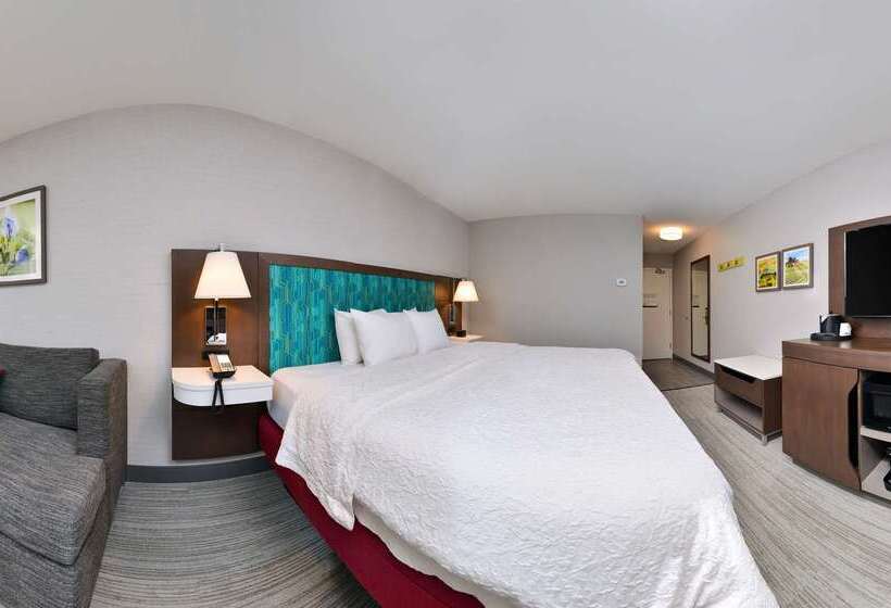 בית מלון כפרי Hampton Inn Laporte In