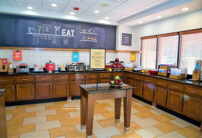 هتل Hampton Inn Lewisburg
