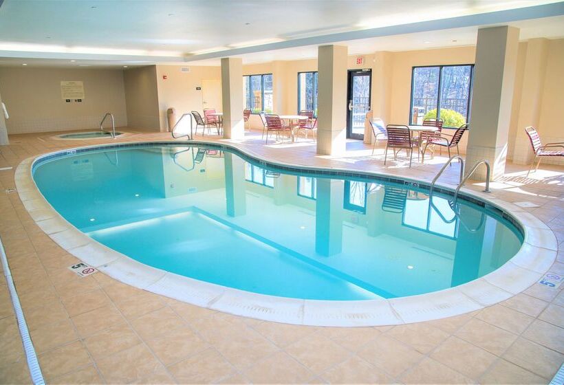 هتل Hampton Inn Lewisburg