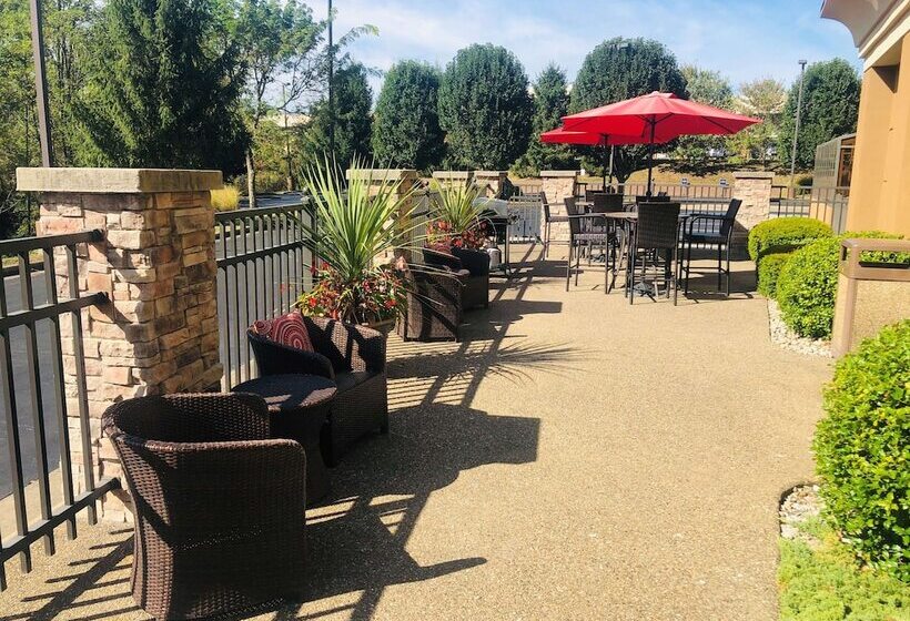هتل Hampton Inn Lewisburg