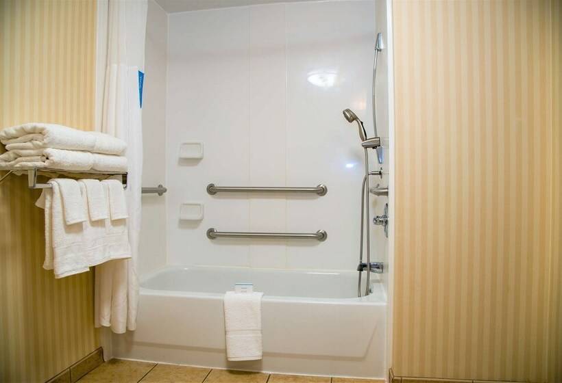هتل Hampton Inn Lewisburg