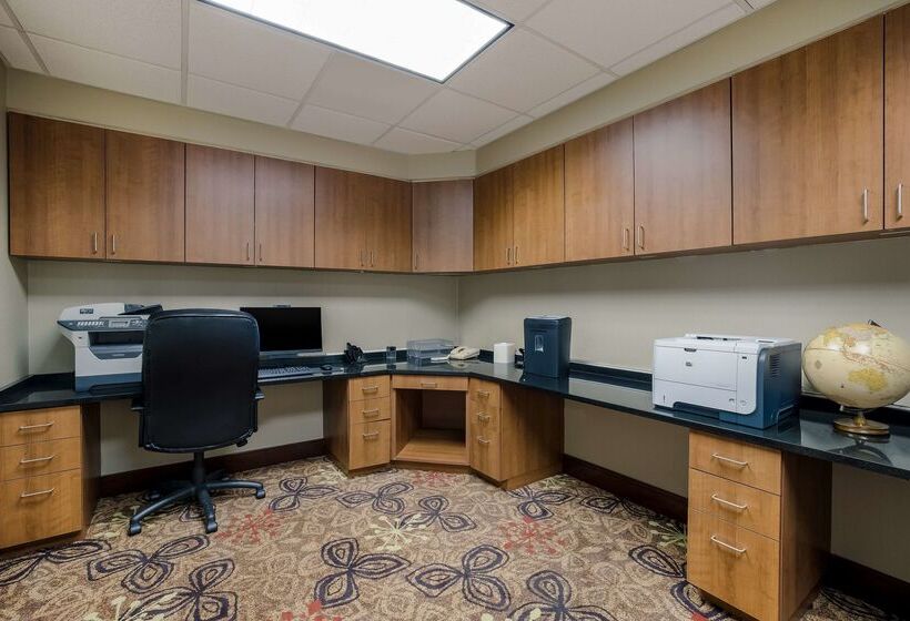 Отель Hampton Inn Mchenry