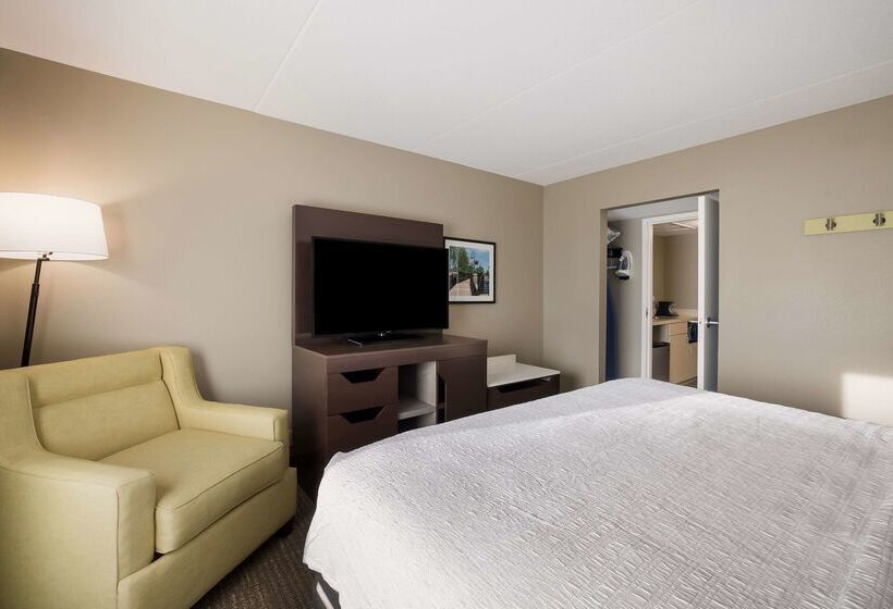 Отель Hampton Inn Mchenry
