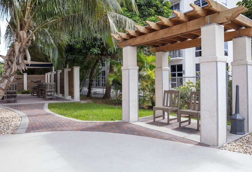 בית מלון כפרי Hampton Inn Miami Dadeland