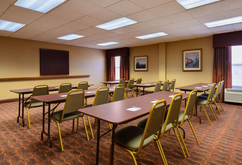 בית מלון כפרי Hampton Inn Mt. Vernon