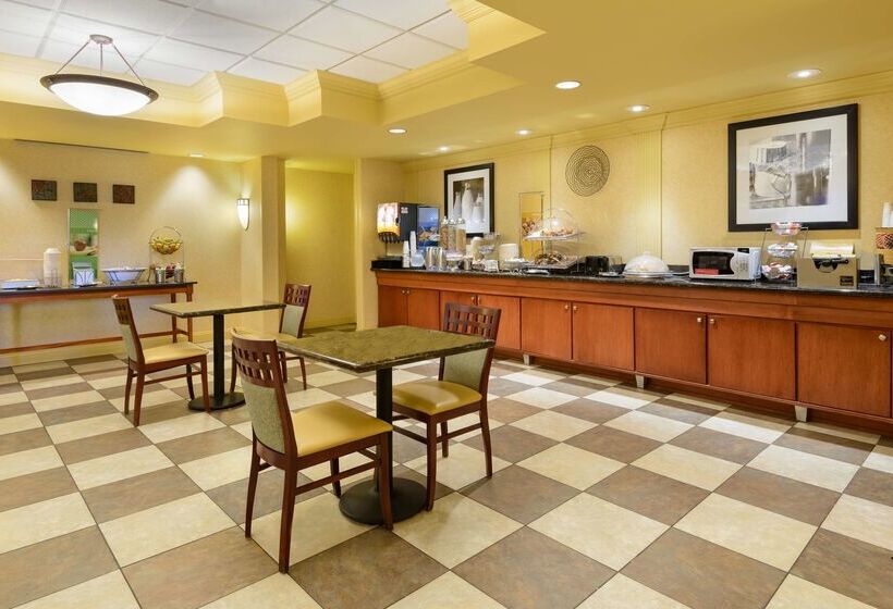 בית מלון כפרי Hampton Inn Mt. Vernon