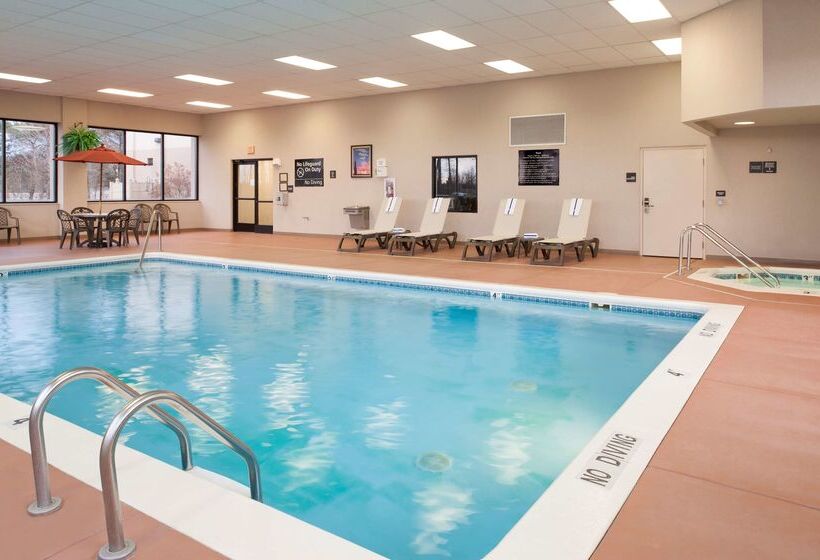 هتل Hampton Inn Muskegon