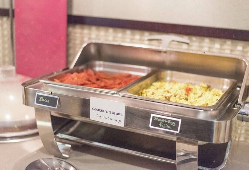 هتل Hampton Inn Muskegon