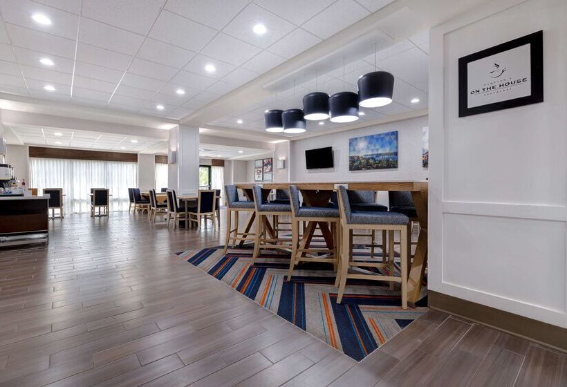 בית מלון כפרי Hampton Inn Natchitoches