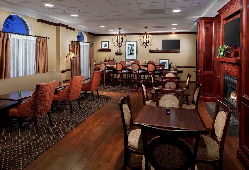 ホテル Hampton Inn Newberry Opera House