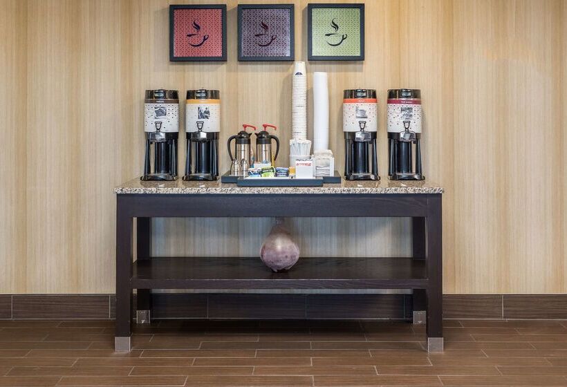 ホテル Hampton Inn Parkersburgmineral Wells