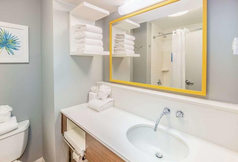 בית מלון כפרי Hampton Inn Pensacola Beach
