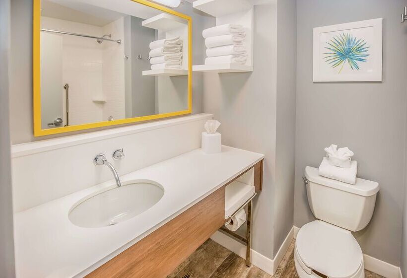 בית מלון כפרי Hampton Inn Pensacola Beach