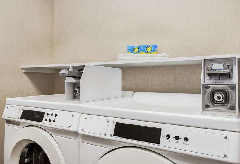 Отель Hampton Inn Quakertown