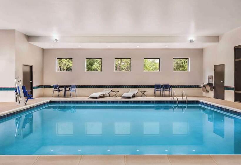 Отель Hampton Inn Quakertown