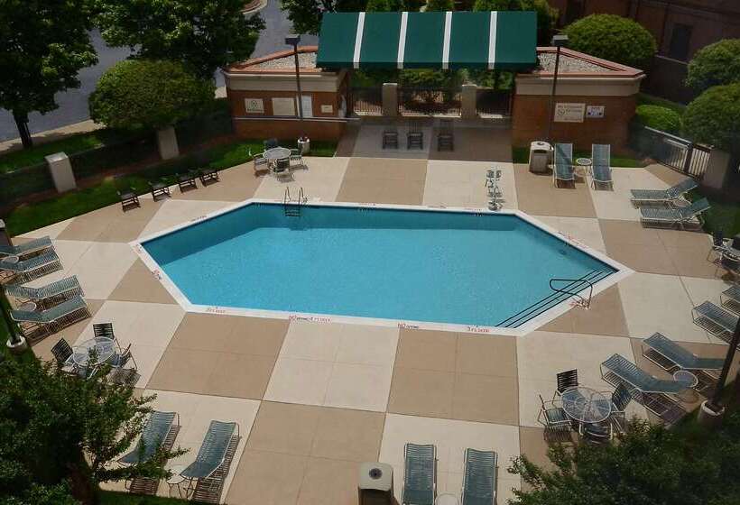 בית מלון כפרי Hampton Inn Raleigh Capital Blvd. North