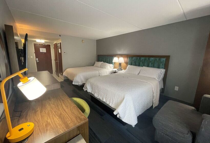 호텔 Hampton Inn Ridgefield Park