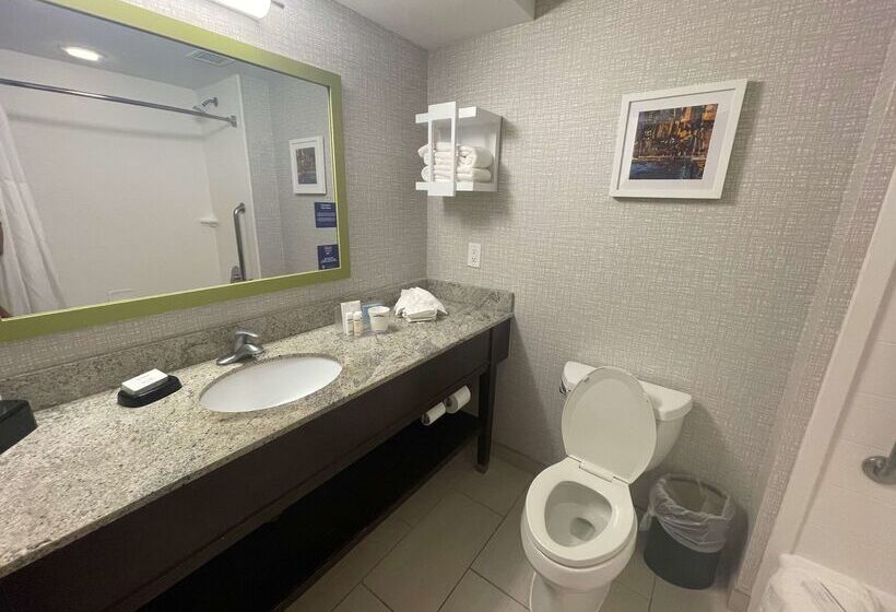 호텔 Hampton Inn Ridgefield Park