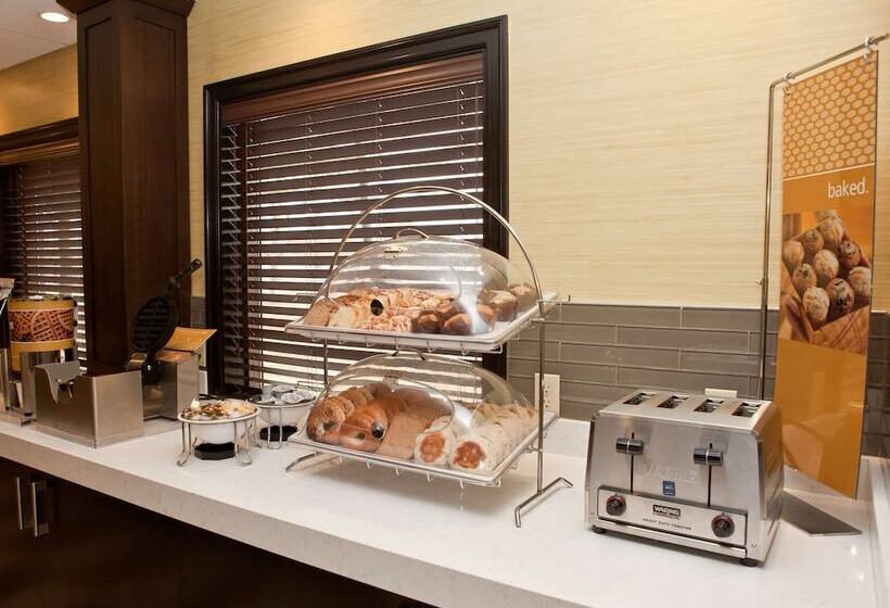 호텔 Hampton Inn Ridgefield Park