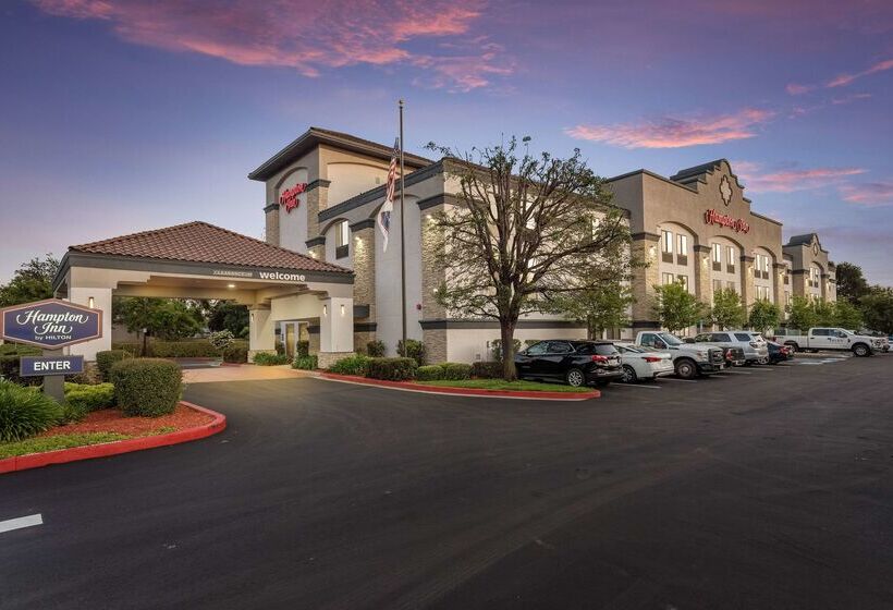 בית מלון כפרי Hampton Inn Oakland Hayward