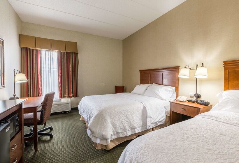 ホテル Hampton Inn Sidney