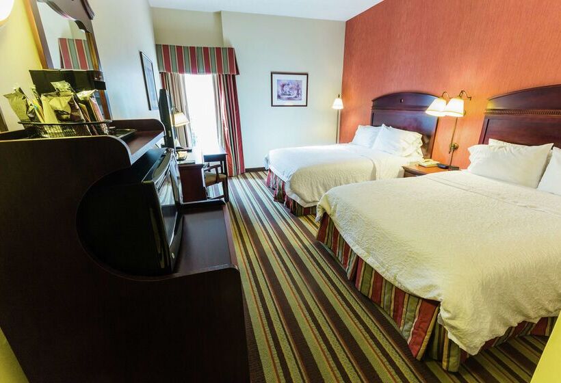 호텔 Hampton Inn Sturbridge