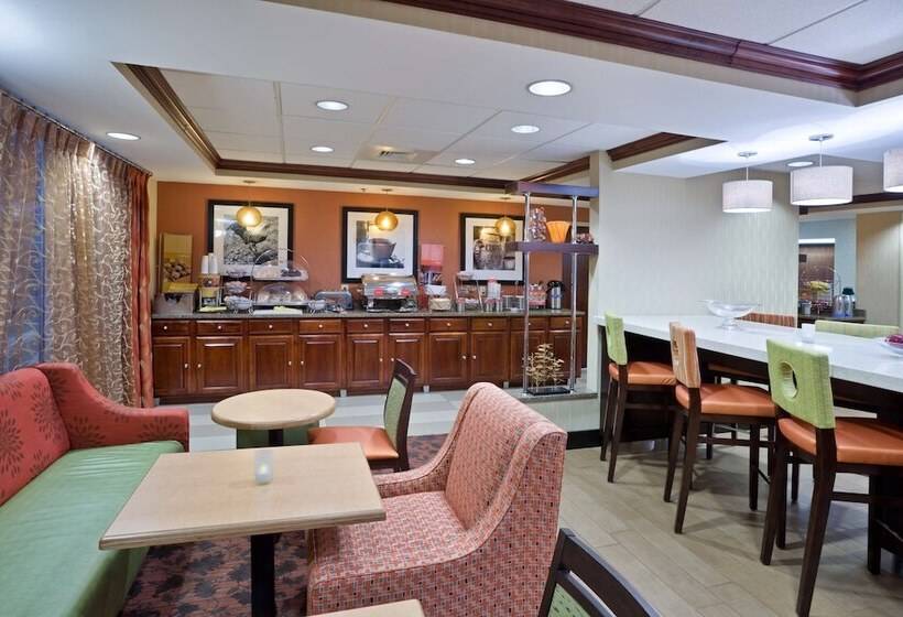 호텔 Hampton Inn Sturbridge