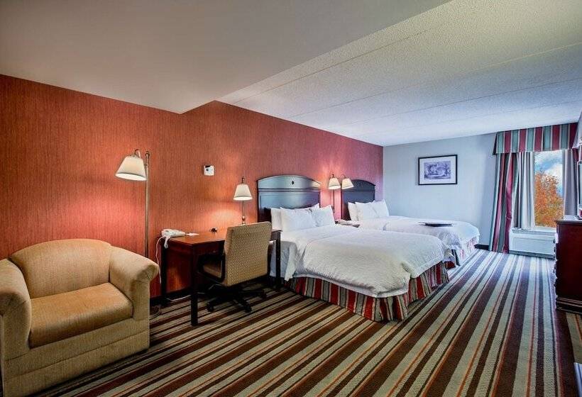 호텔 Hampton Inn Sturbridge