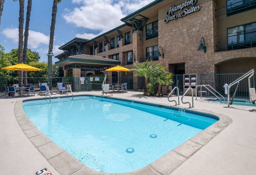 Отель Hampton Inn & Suites Agoura Hills