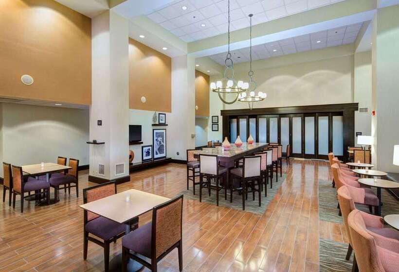 هتل Hampton Inn & Suites Augusta West