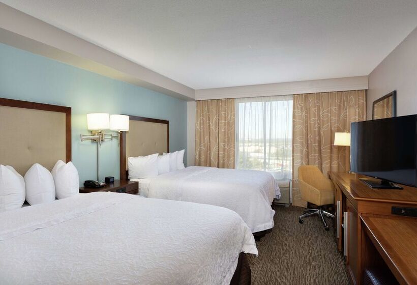 هتل Hampton Inn & Suites Austinairport