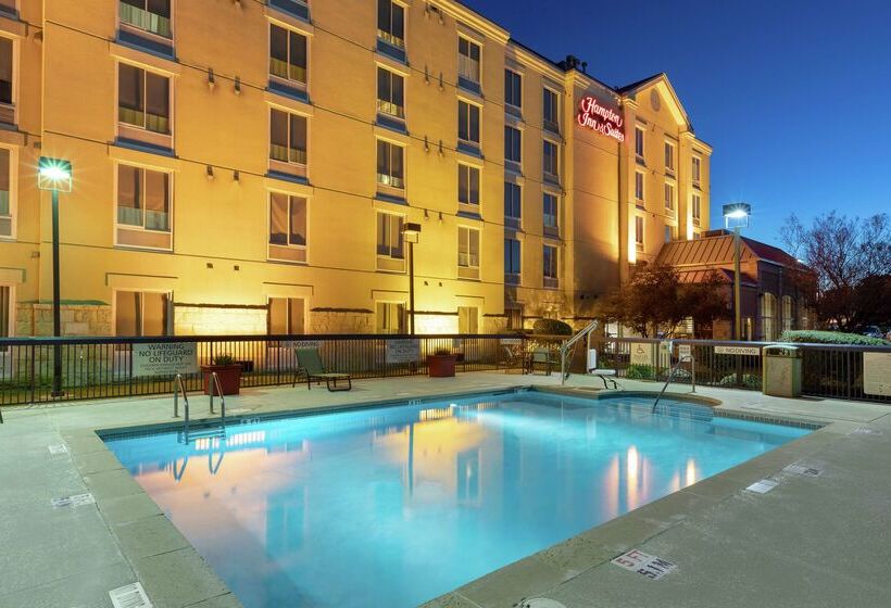 هتل Hampton Inn & Suites Austinairport