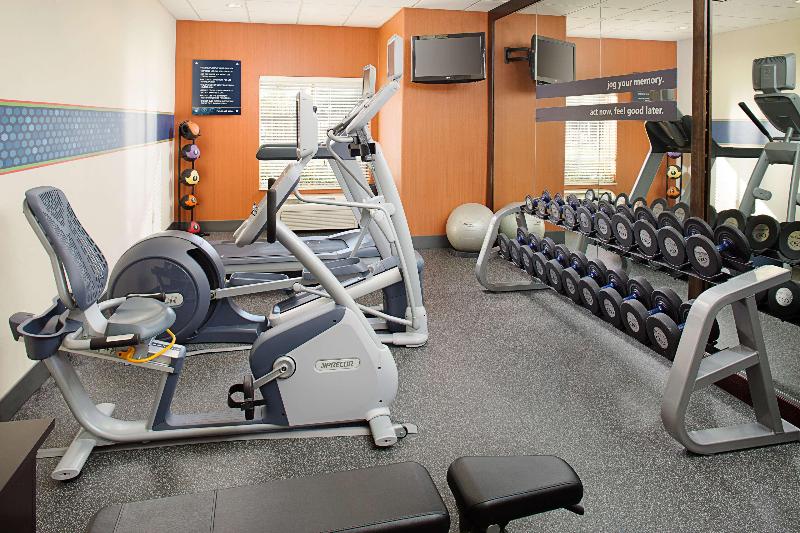 בית מלון כפרי Hampton Inn & Suites Denton