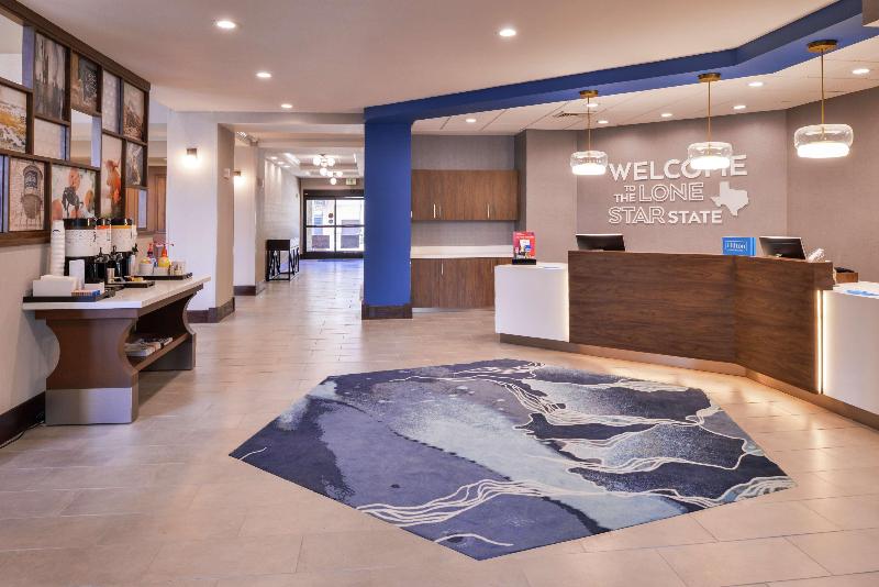 בית מלון כפרי Hampton Inn & Suites Legacy Parkfrisco