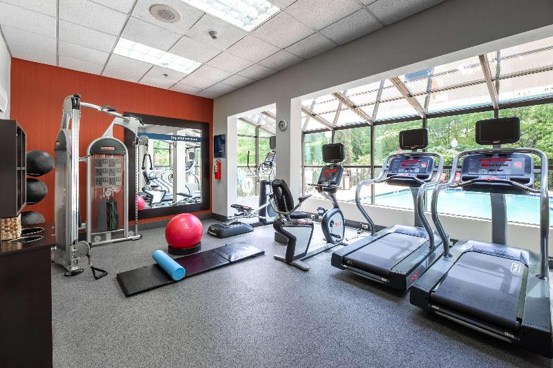 בית מלון כפרי Hampton Inn & Suites Raleigh Cary Lenovo Center