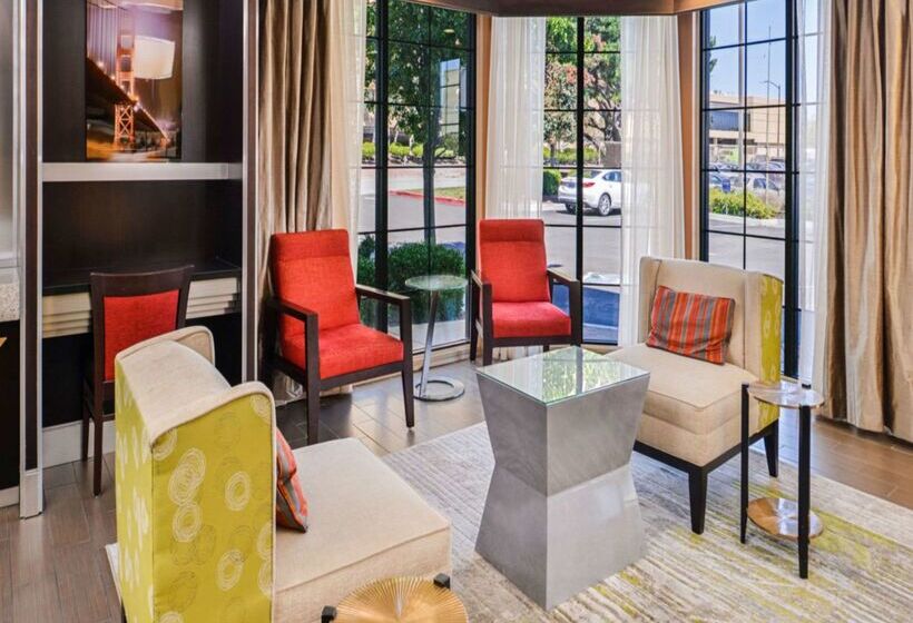 هتل Hampton Inn & Suites San Franciscoburlingameairport South