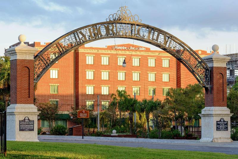 בית מלון כפרי Hampton Inn & Suites Tampa/ybor City/downtown