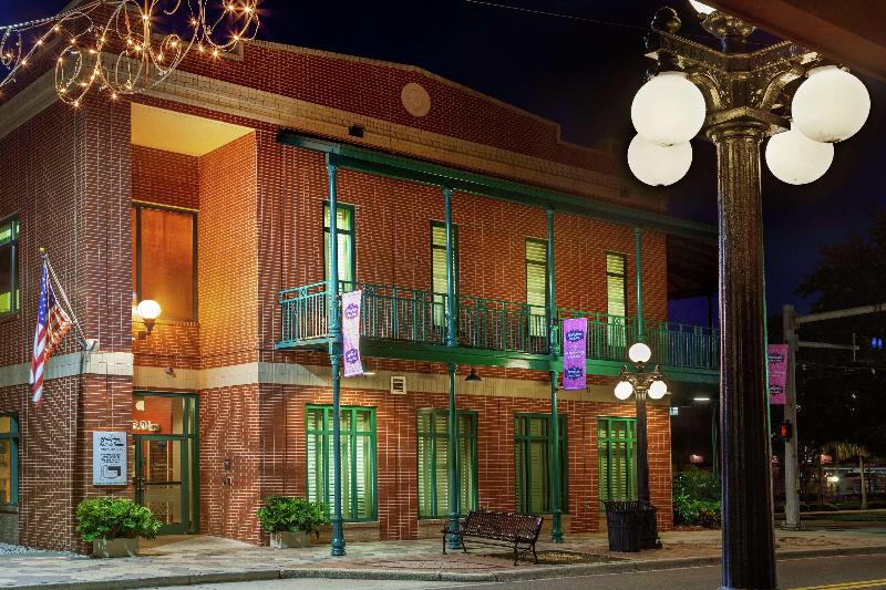 בית מלון כפרי Hampton Inn & Suites Tampa/ybor City/downtown