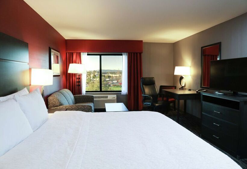 בית מלון כפרי Hampton Inn & Suites Temecula